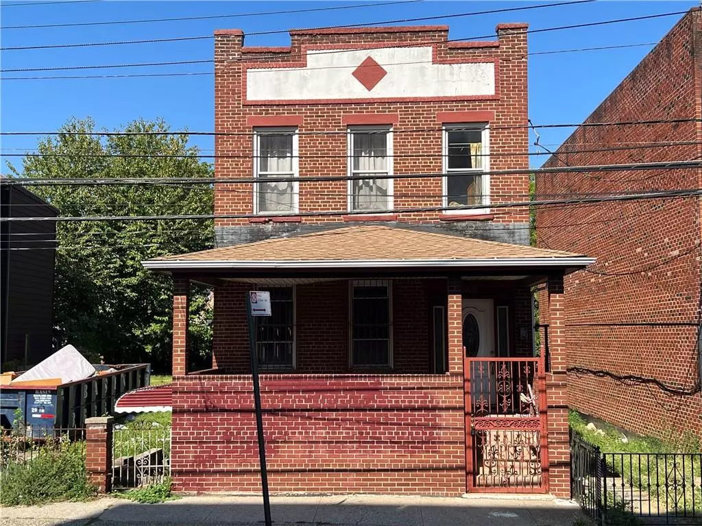 Queens, NY 11368,5835 Waldron ST