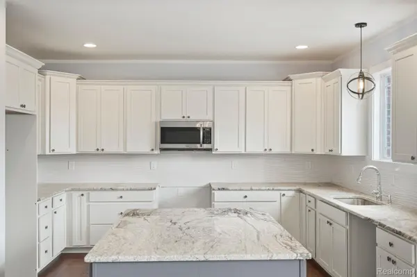 South Lyon, MI 48178,9050  Tower Rd