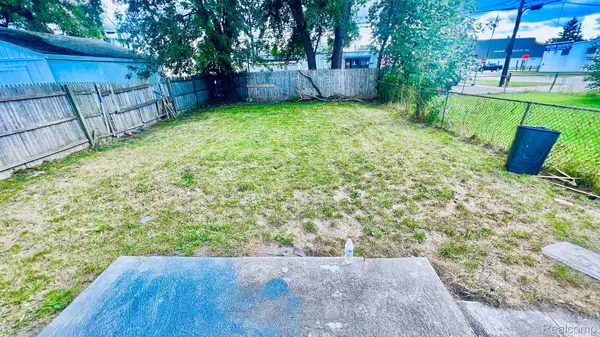 Warren, MI 48089,11212 PAIGE AVE