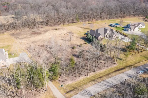 Metamora, MI 48455,5174 Hidden Ridge DR