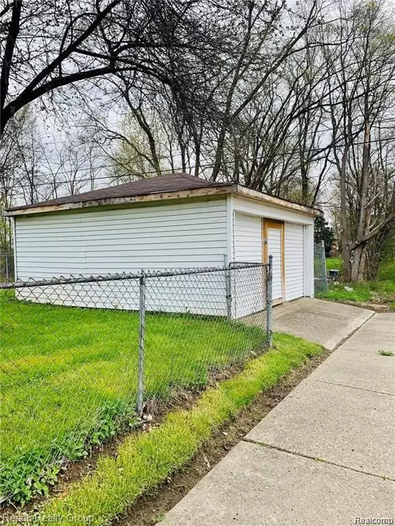 Detroit, MI 48224,5902 WAYBURN ST