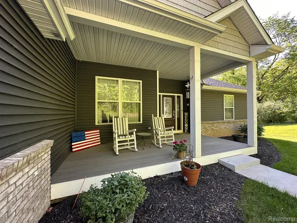 Holly, MI 48442,950 S VAN RD