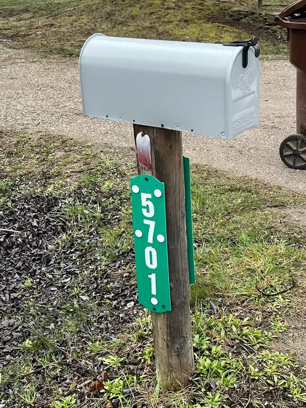 Stockbridge, MI 49285,5701 HINKLEY RD