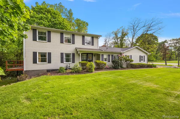 Beverly Hills, MI 48025,21993 RIVERVIEW DR