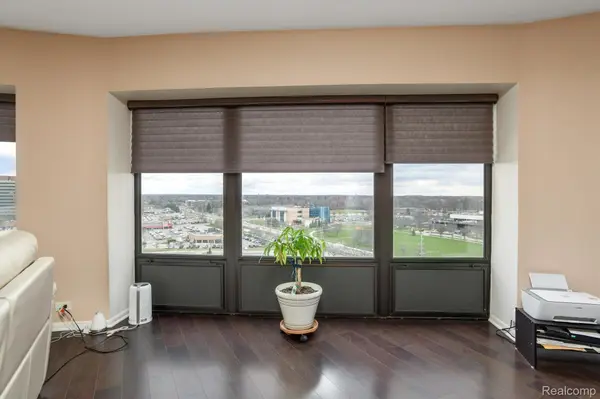 Southfield, MI 48075,5000 TOWN CTR #1305