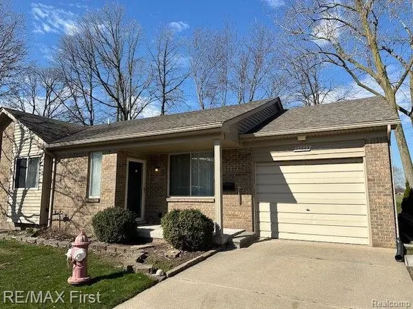 Warren, MI 48089,25663 CRIMSON