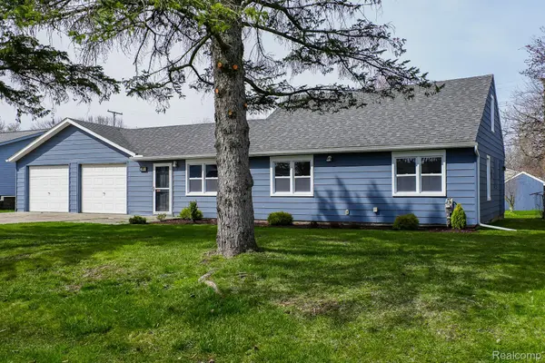 3854 SAMUEL AVE, Rochester Hills, MI 48309