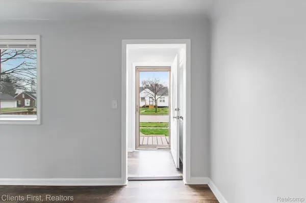 Harper Woods, MI 48225,20511 KENOSHA ST