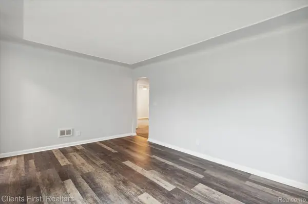 Harper Woods, MI 48225,20511 KENOSHA ST