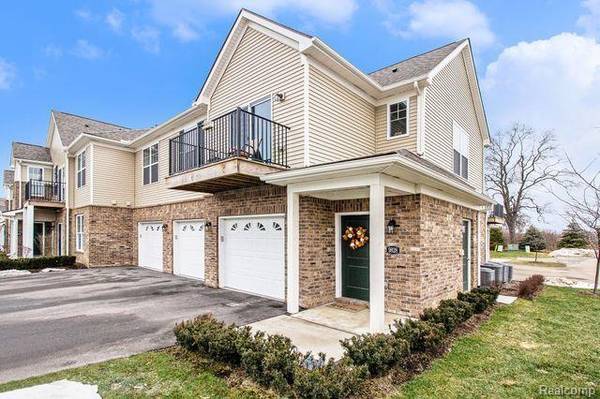 9828 RIDGE RUN, Howell, MI 48855