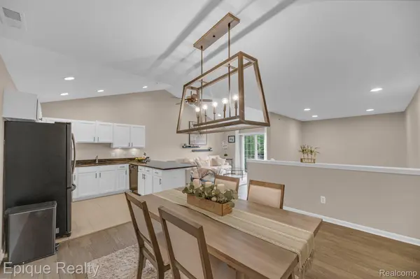 Utica, MI 48315,45547 HIDDEN VIEW CT