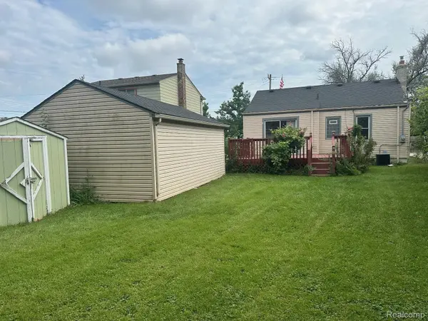 Eastpointe, MI 48021,14725 JULIANA AVE