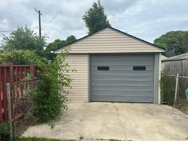 Eastpointe, MI 48021,14725 JULIANA AVE