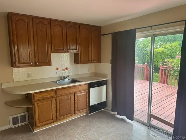 Eastpointe, MI 48021,14725 JULIANA AVE