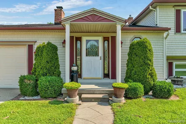 Holly, MI 48442,7287 E HOLLY RD