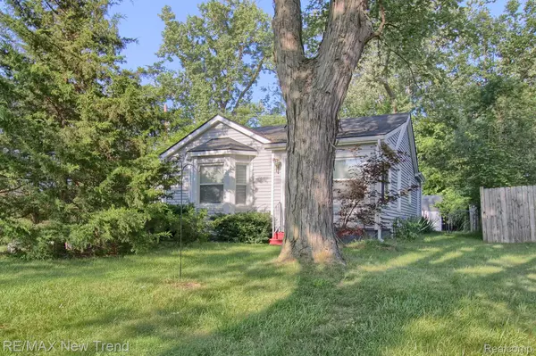 Pinckney, MI 48169,8685 RUSHSIDE DR