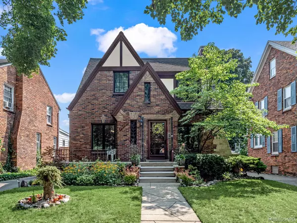 Detroit, MI 48219,16190 GLASTONBURY RD