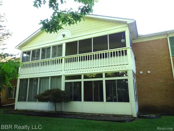 Grosse Ile, MI 48138,8187 GRAYS DR #B7