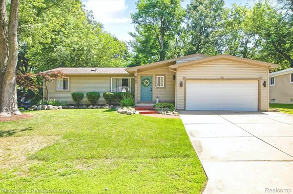 2405 KEITH RD, West Bloomfield, MI 48324