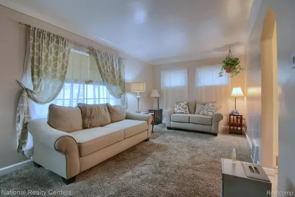 Redford, MI 48239,15567 WINSTON