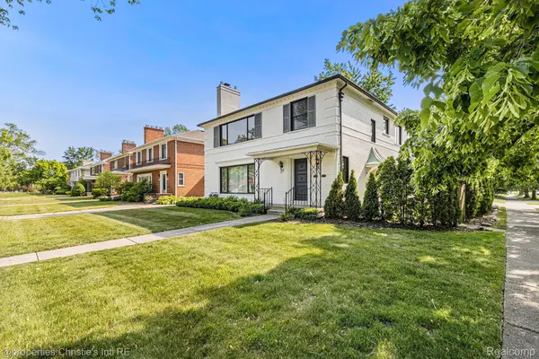 795-797 Harcourt RD, Grosse Pointe Park, MI 48230