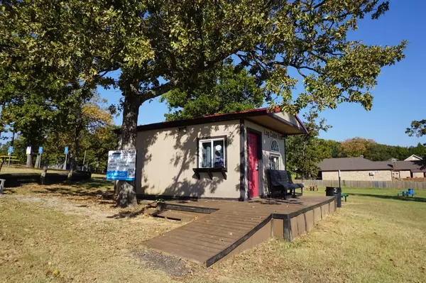 Log Cabin, TX 75148,1688 Doc Holiday Dr