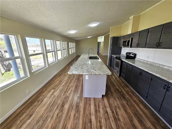 Donie, TX 75838,102 LCR 828