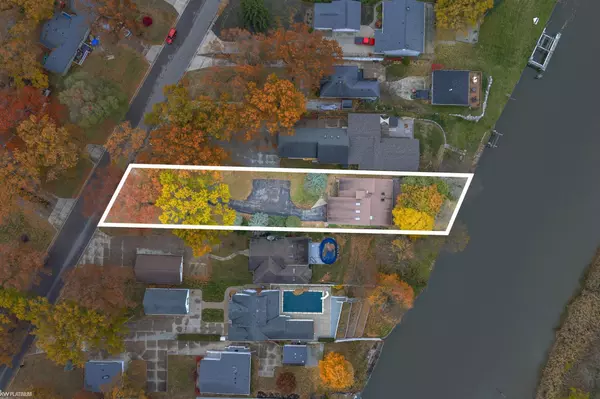 Port Huron, MI 48060,3419 Riverside DR