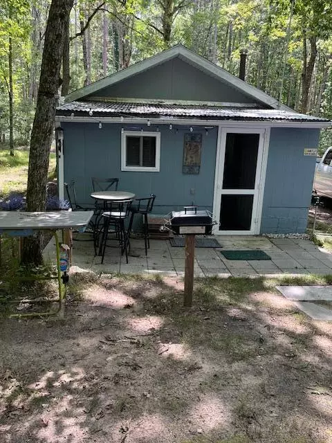 Idlewild, MI 49642,2104 E 88th ST