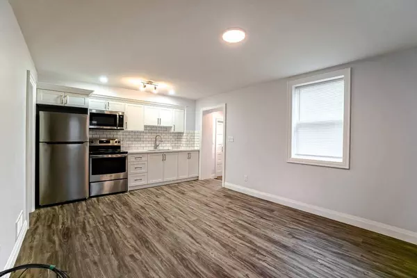 Oshawa, ON L1H 4K8,865 Simcoe ST S #Unit 2