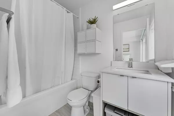 Burlington, ON L7T 0C4,1121 Cooke BLVD #90