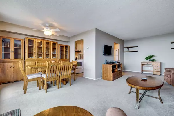 Overbrook - Castleheights And Area, ON K1K 3Y4,665 Bathgate DR #1914