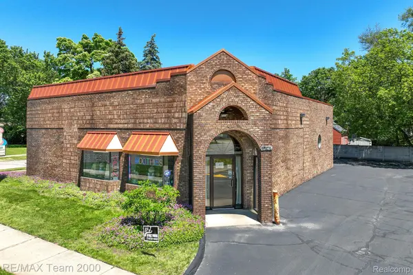 844 N WAYNE RD, Westland, MI 48185