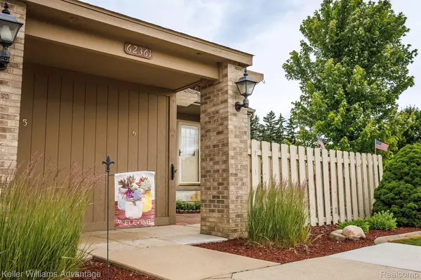 South Lyon, MI 48178,62361 Arlington Circle #Unit #6