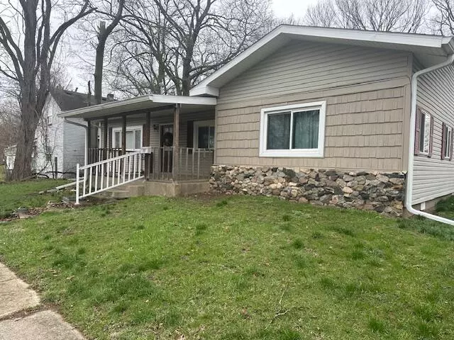 405 S Redbud TRL, Buchanan, MI 49107