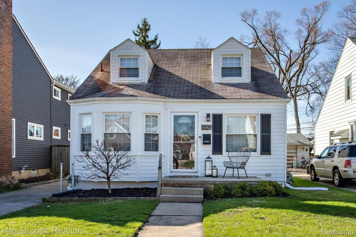 Berkley, MI 48072,1209 HARVARD RD