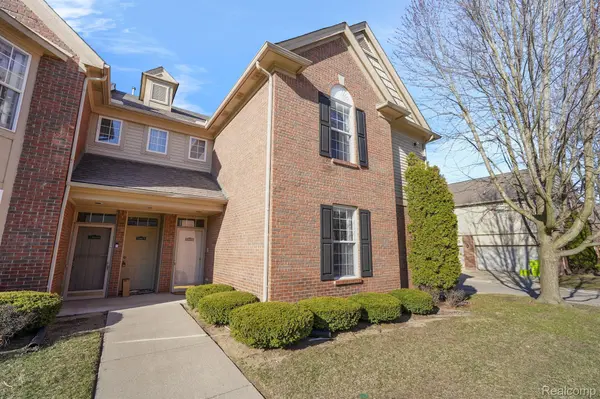 13677 SILVER BIRCH CIR, Shelby Twp, MI 48315