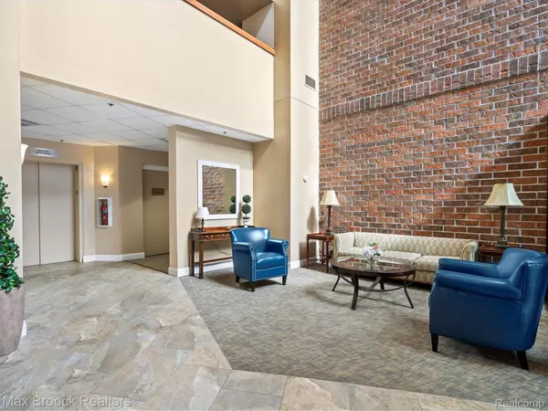 St. Clair Shores, MI 48082,3105 COUNTRY CLUB DR