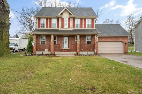 Madison Heights, MI 48071,733 W Woodside AVE