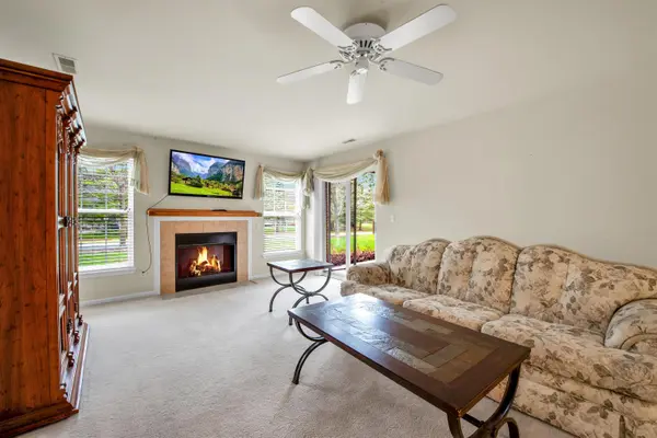 Sterling Heights, MI 48314,5336 Pine Aires DR