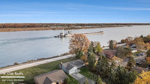 2516 River RD, Marysville, MI 48040