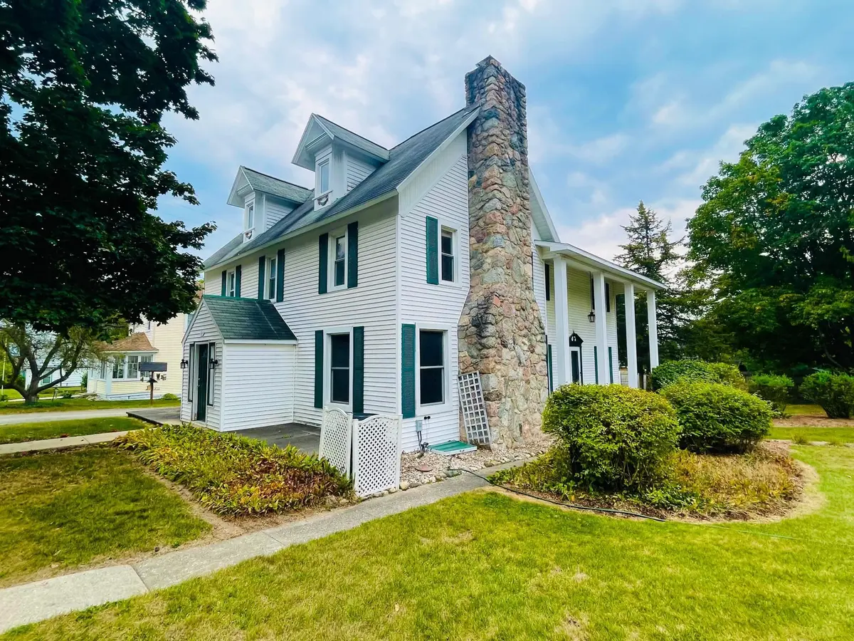 104 E Forest Home AVE, Forest Home Twp, MI 49615