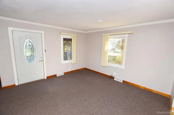 Clio, MI 48420,1042 E HOLLYWOOD BLVD