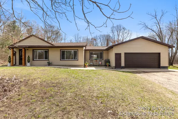 12984 Northland DR NE, Cedar Springs, MI 49319