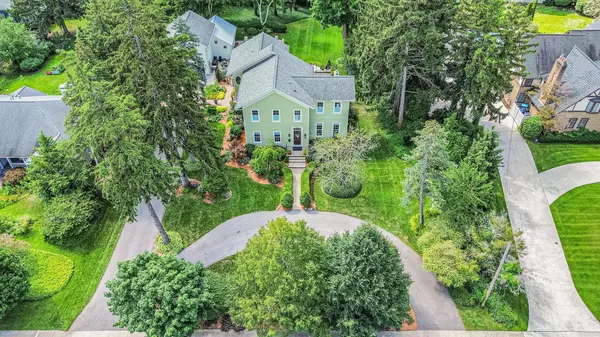 526 River ST, Spring Lake, MI 49456