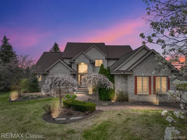 South Lyon, MI 48178,23760 SPY GLASS HL N