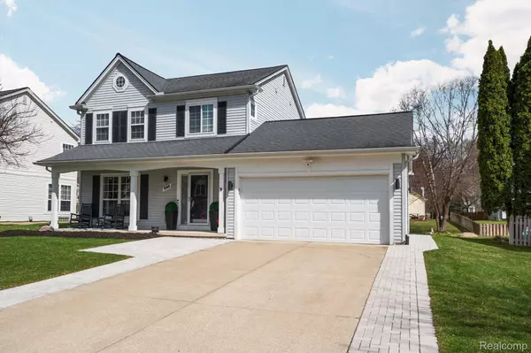 South Lyon, MI 48178,948 S PARKWOOD DR