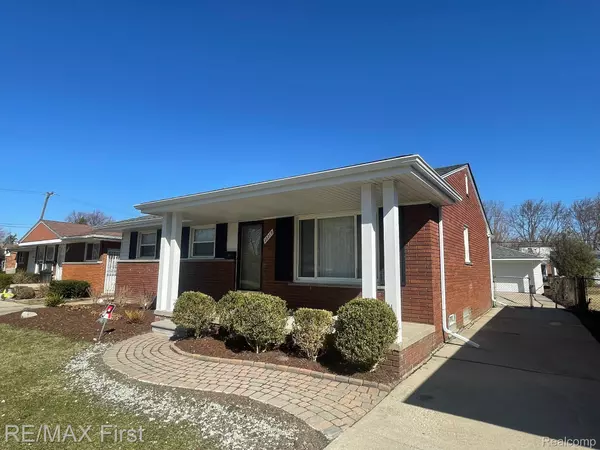 Harper Woods, MI 48225,20219 HUNT CLUB DR