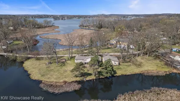 White Lake, MI 48386,184 SHOTWELL ST