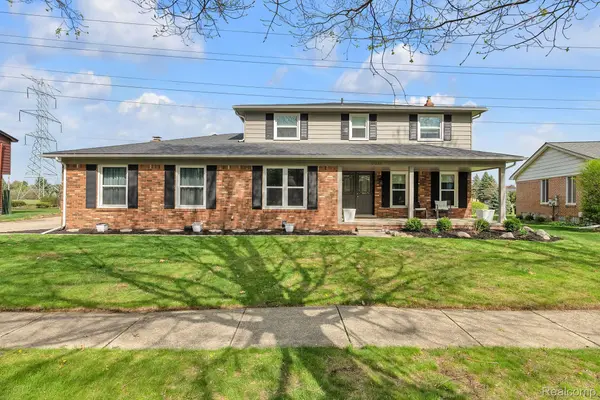 47266 WARWICK CT, Shelby Twp, MI 48315